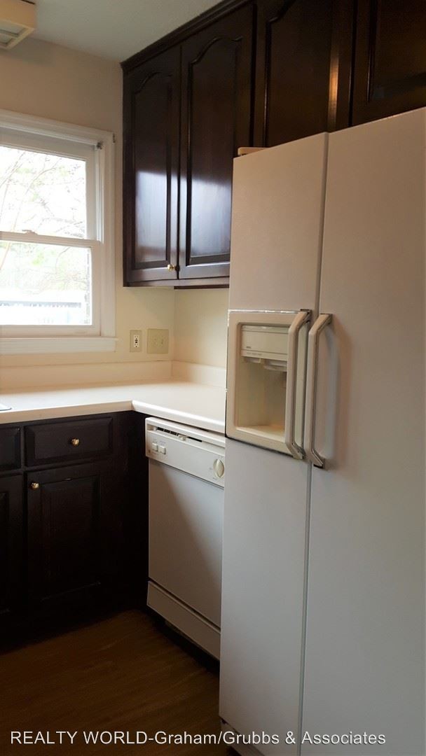 Building Photo - 2 br, 2 bath House - 604 Sherbrooke Circle