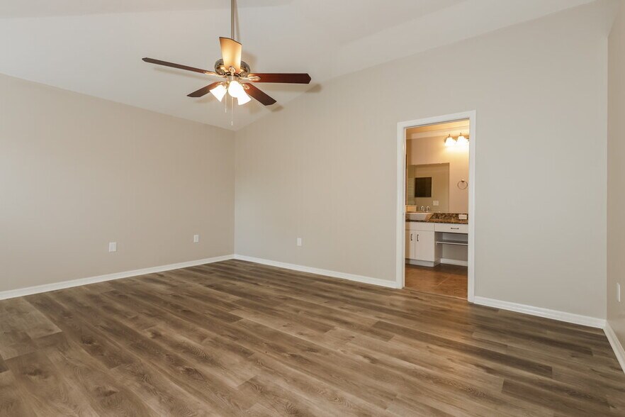 Building Photo - 10809 Windbury Way
