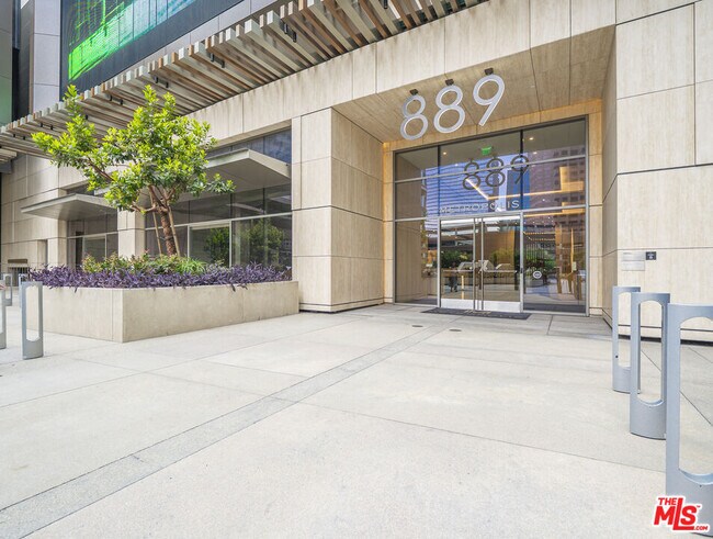 Building Photo - 889 Francisco St