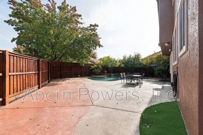 Building Photo - 1126 Halidon Way