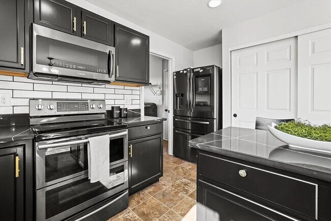 Building Photo - 1571 Morrison Farms Dr