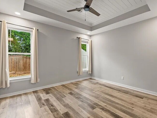 Building Photo - 1725 Rohan Cir