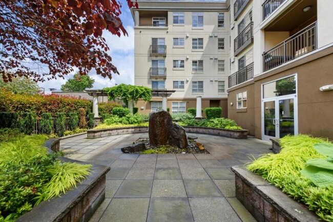 Building Photo - 1 bedroom in Bellevue WA 98004