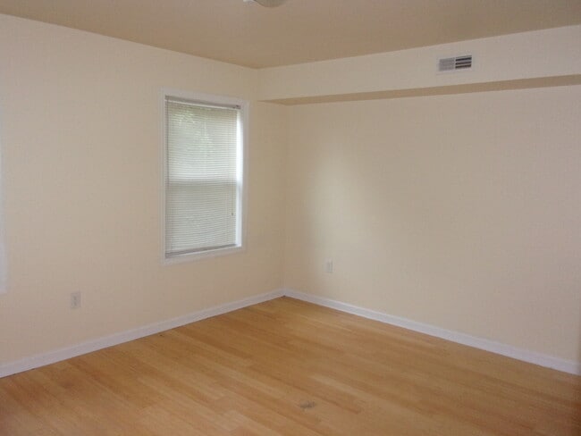 Building Photo - 1526 N 17th St