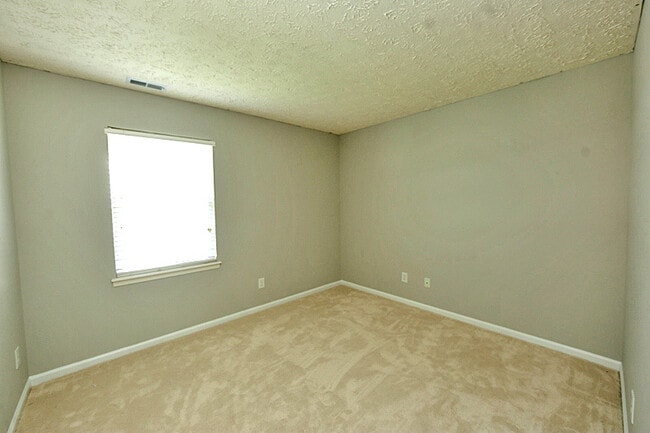 Building Photo - 4 Bedroom Home w/ Large Backyard Near RTP & Brier Creek