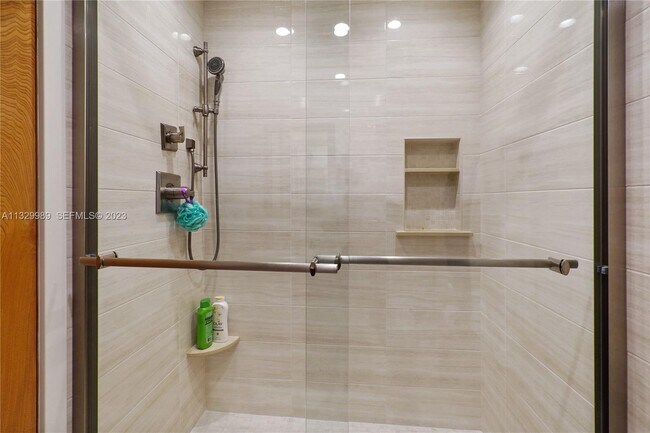 Building Photo - 900 Ocean Ave