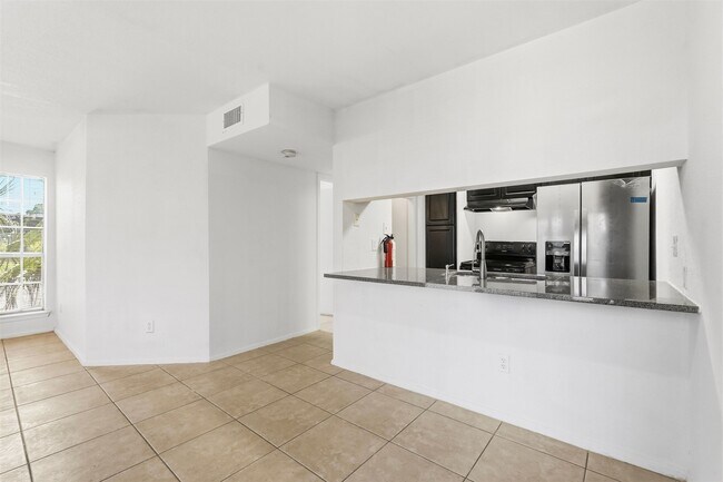 Building Photo - 10501 South Dr