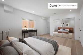 Building Photo - Room in Shared 3 bed/2 bath home