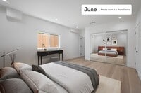 Building Photo - Room in Shared 3 bed/2 bath home