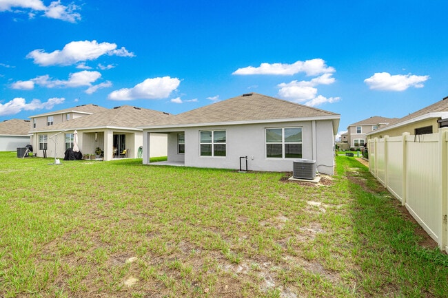 Building Photo - 8904 SW 50th Ter