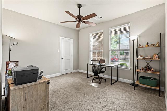 Building Photo - 3206 Woodford Dr