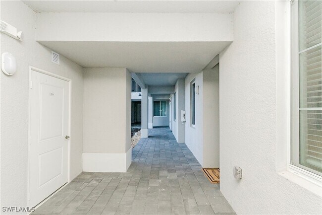 Building Photo - 5555 Double Eagle Cir