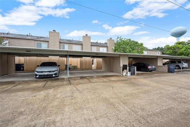 Building Photo - 6652 Montauk Dr