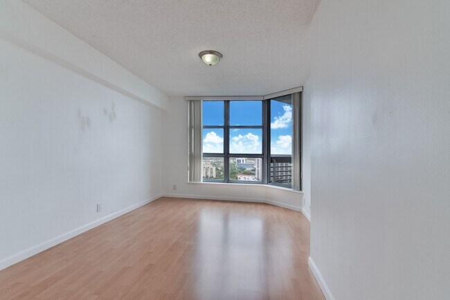 Building Photo - 3530 Mystic Pointe Dr