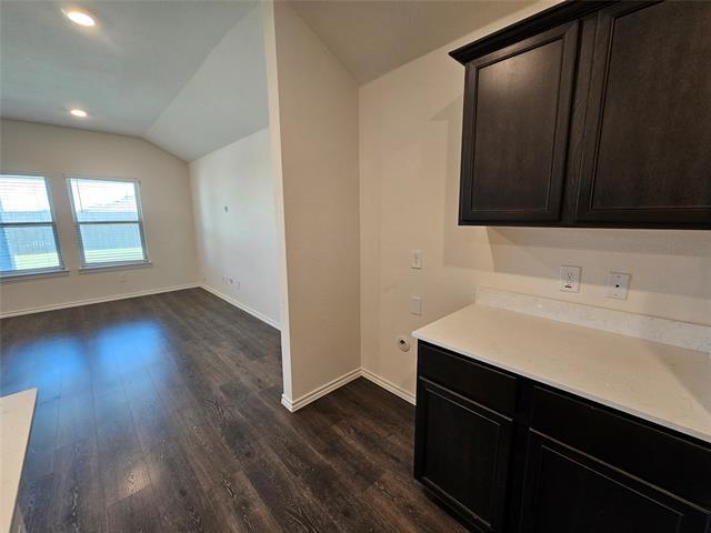 Building Photo - 2220 Rosemary Wy