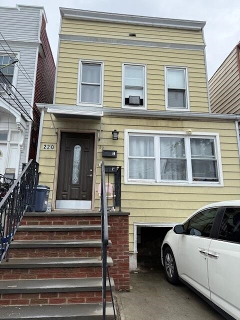 Building Photo - 220 Nunda Ave