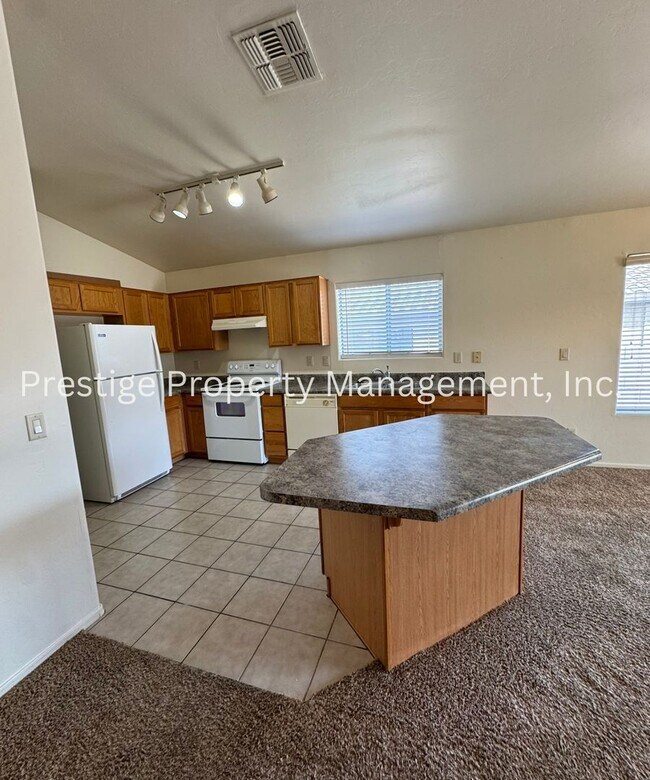 Building Photo - Charming Desirable Vail Home