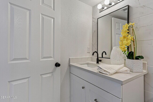 Building Photo - 3936 Tierra Arena Dr