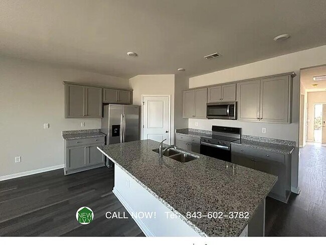 Building Photo - 522 Firouz Dr