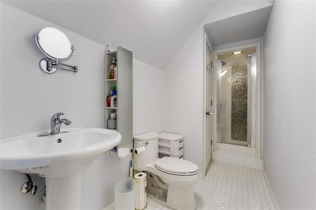 Building Photo - 1740 Glenlivet Dr