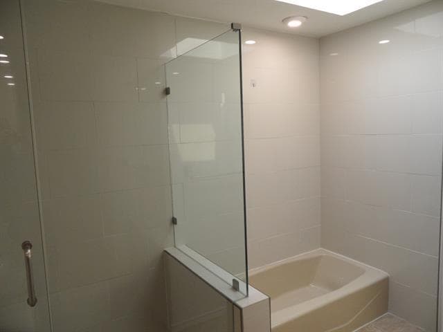 Building Photo - 5731 Remington Park Square