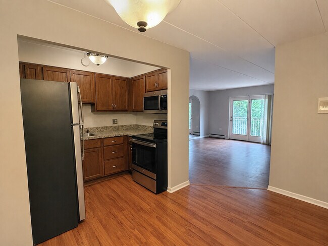 Building Photo - 115 Marengo Ave