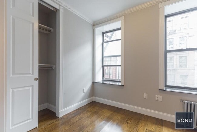 Building Photo - 3 W 103rd St