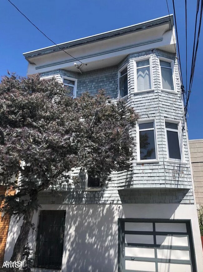 Primary Photo - 1 br, 1 bath House - 30 Elizabeth #3