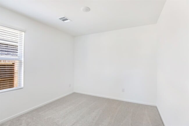 Building Photo - 724 Zuppino Ln