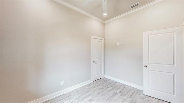 Building Photo - 213 S Loveless St