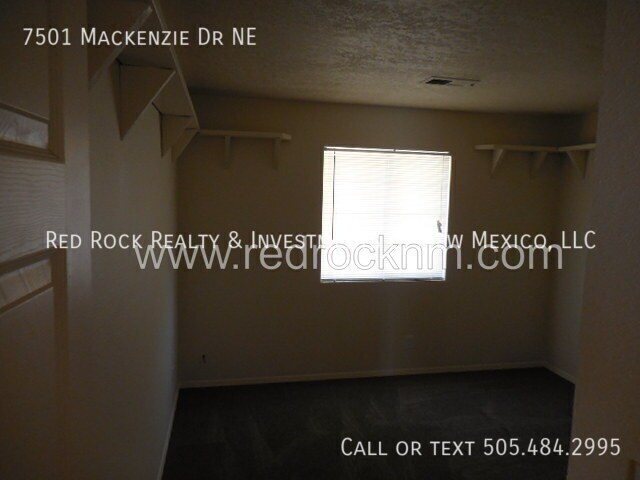 Building Photo - 7501 MacKenzie Dr NE