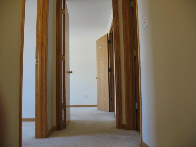 Building Photo - 2501 Cobble Hill Ct