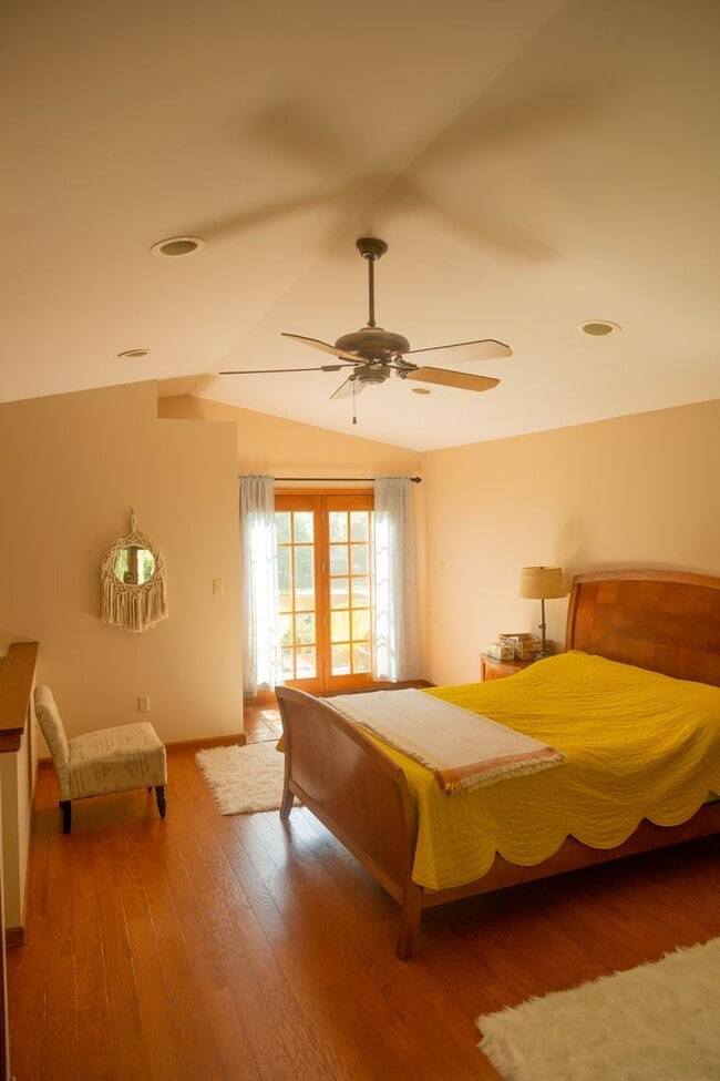 Building Photo - Avon Crest Niskayuna