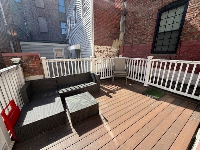 Building Photo - 176 Endicott St
