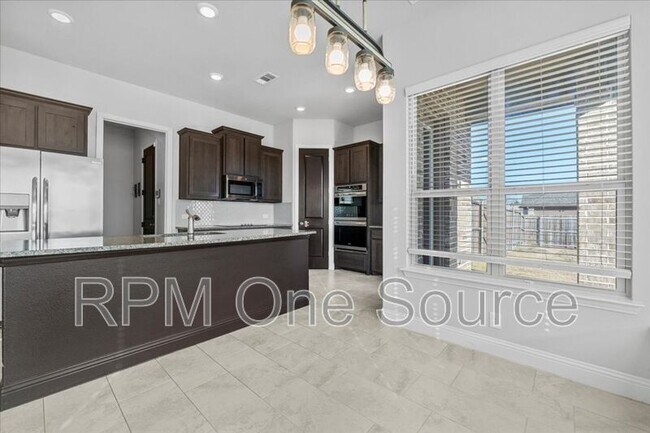 Building Photo - 6320 Starr Dr.