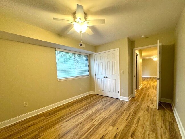 Building Photo - First Floor renovated two-bedroom, one-bath apartment in downtown Morganton