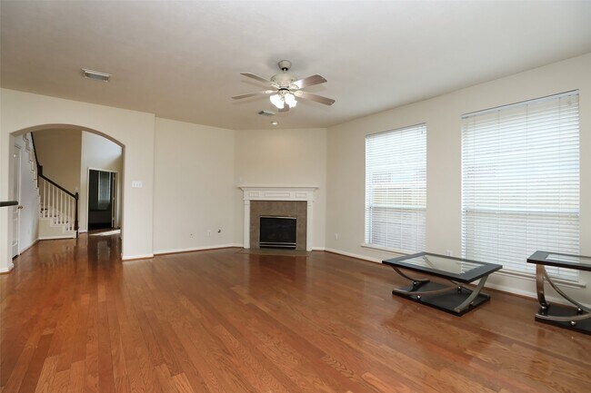 Building Photo - 6523 Trenton Lake Ln