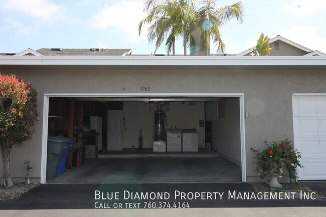 Building Photo - 1963 Azure Way