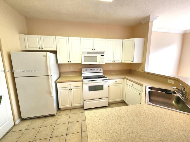 Building Photo - 4602 SW 160th Ave