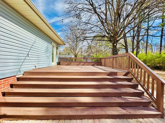 Building Photo - Updated Single-Level 3BD Home in Durham | Large Deck & Patio | Minutes to Duke & I-85