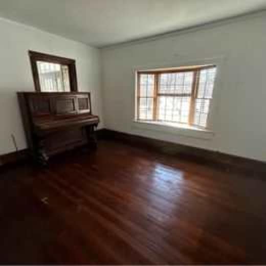 Living Room - 302 Lake Ave