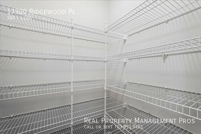 Building Photo - 17900 Ridgewood Pl
