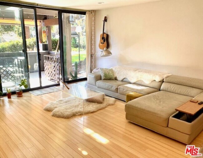 Building Photo - 7740 Redlands St