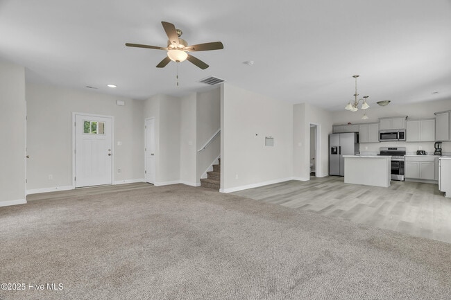 Building Photo - 1115 Carteret Mnr Dr