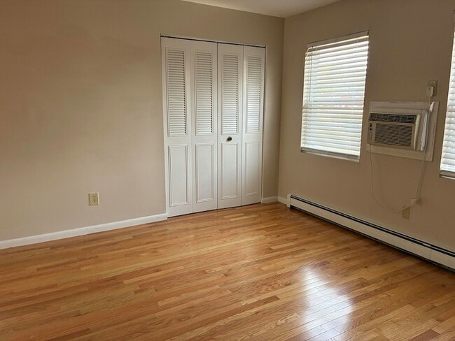 Building Photo - 30 Pine Valley Dr