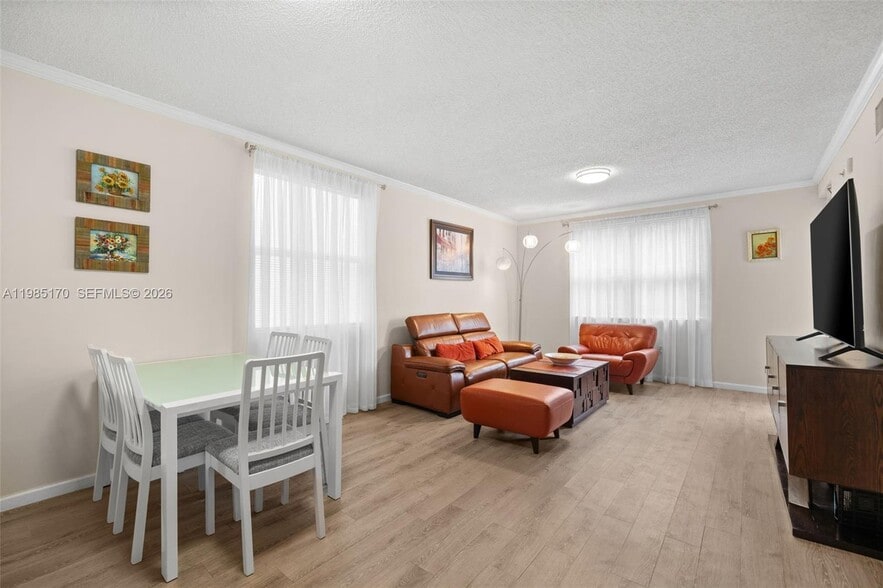 Building Photo - 17125 N Bay Rd