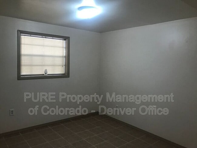 Building Photo - 9493 W Columbia Pl