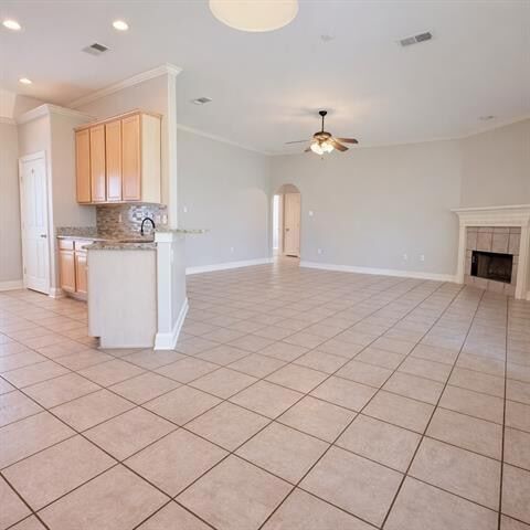 Building Photo - 926 Armand St