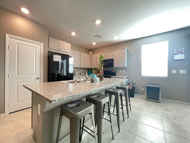 Building Photo - (Fully Furnished) 4 Bedroom + Loft,  3 Full Bath, Gated Community in SouthWest.