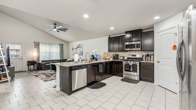 Building Photo - 2638 Willow Pond